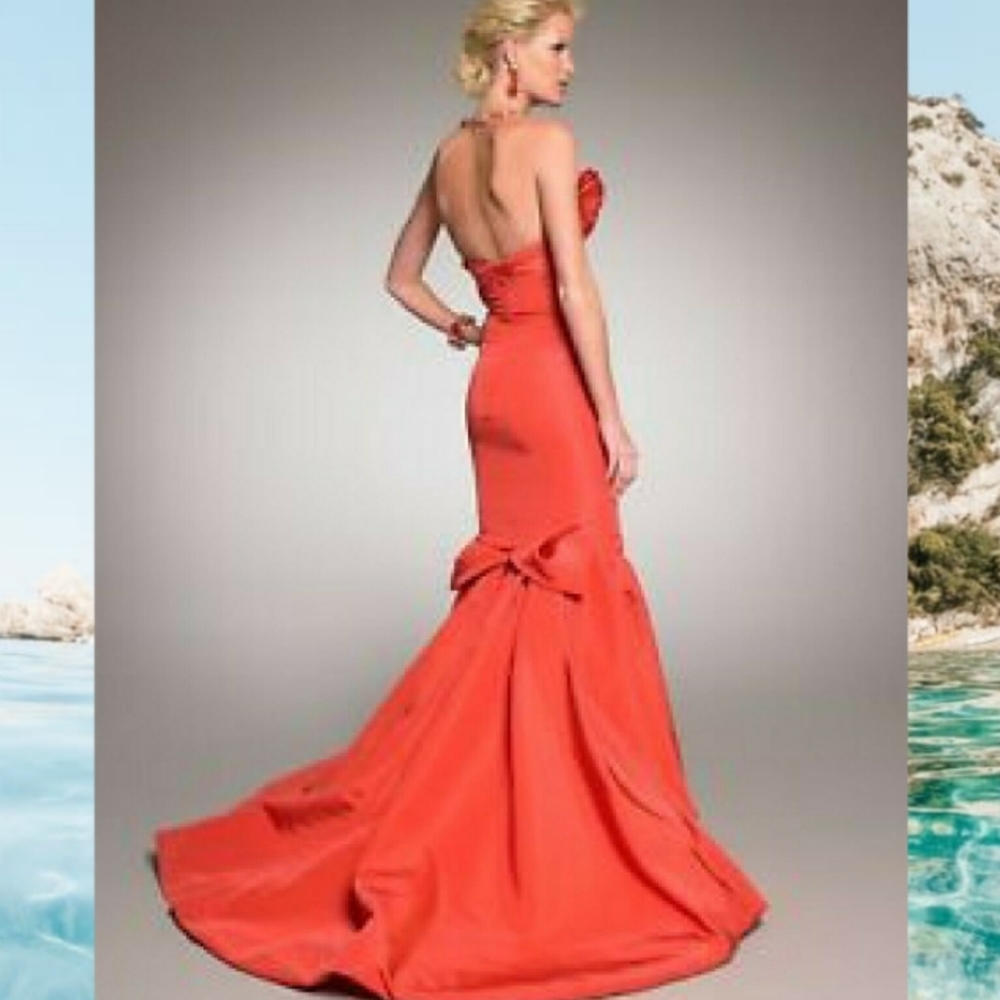 $8,000 OSCAR DE LA RENTA PICASSO CORAL SILK BOW RUNWAY GOWN 14